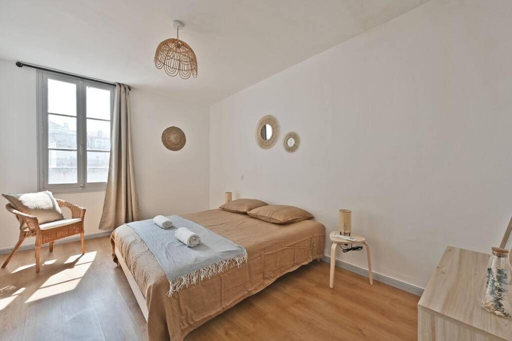 Au Coeur Des Platanes - Parking Gratuit Sous-Terrain - Clim - Balcon Apartment Авиньон Екстериор снимка